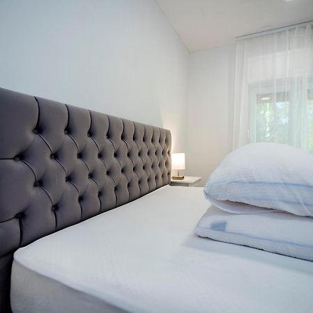 M&M Pelivan Apartments Solin Eksteriør bilde