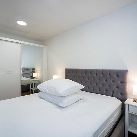 M&M Pelivan Apartments Solin Eksteriør bilde
