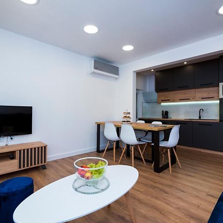 M&M Pelivan Apartments Solin Eksteriør bilde