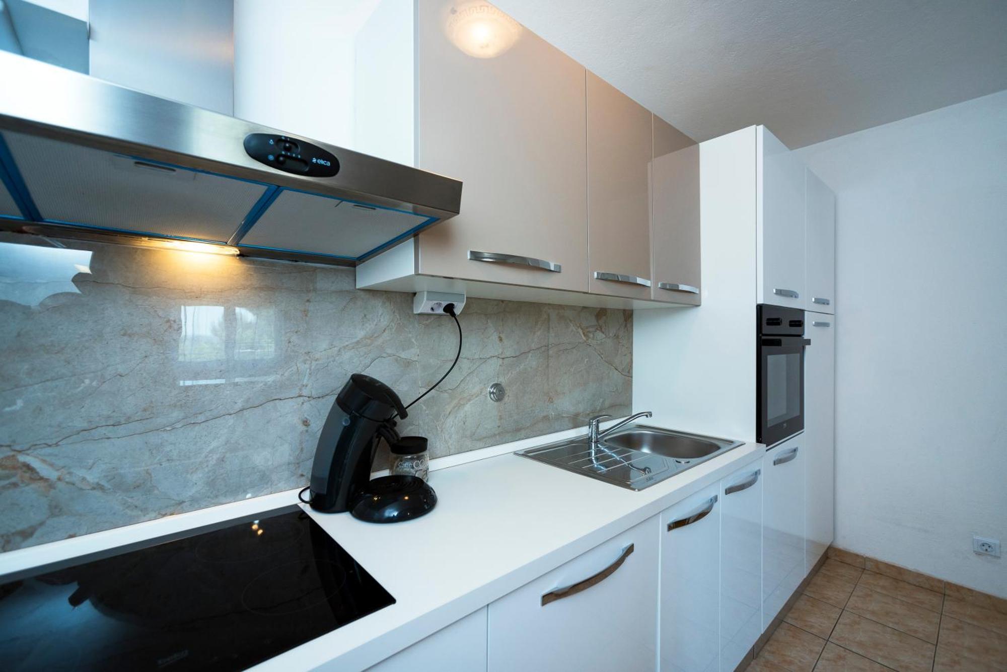 M&M Pelivan Apartments Solin Eksteriør bilde