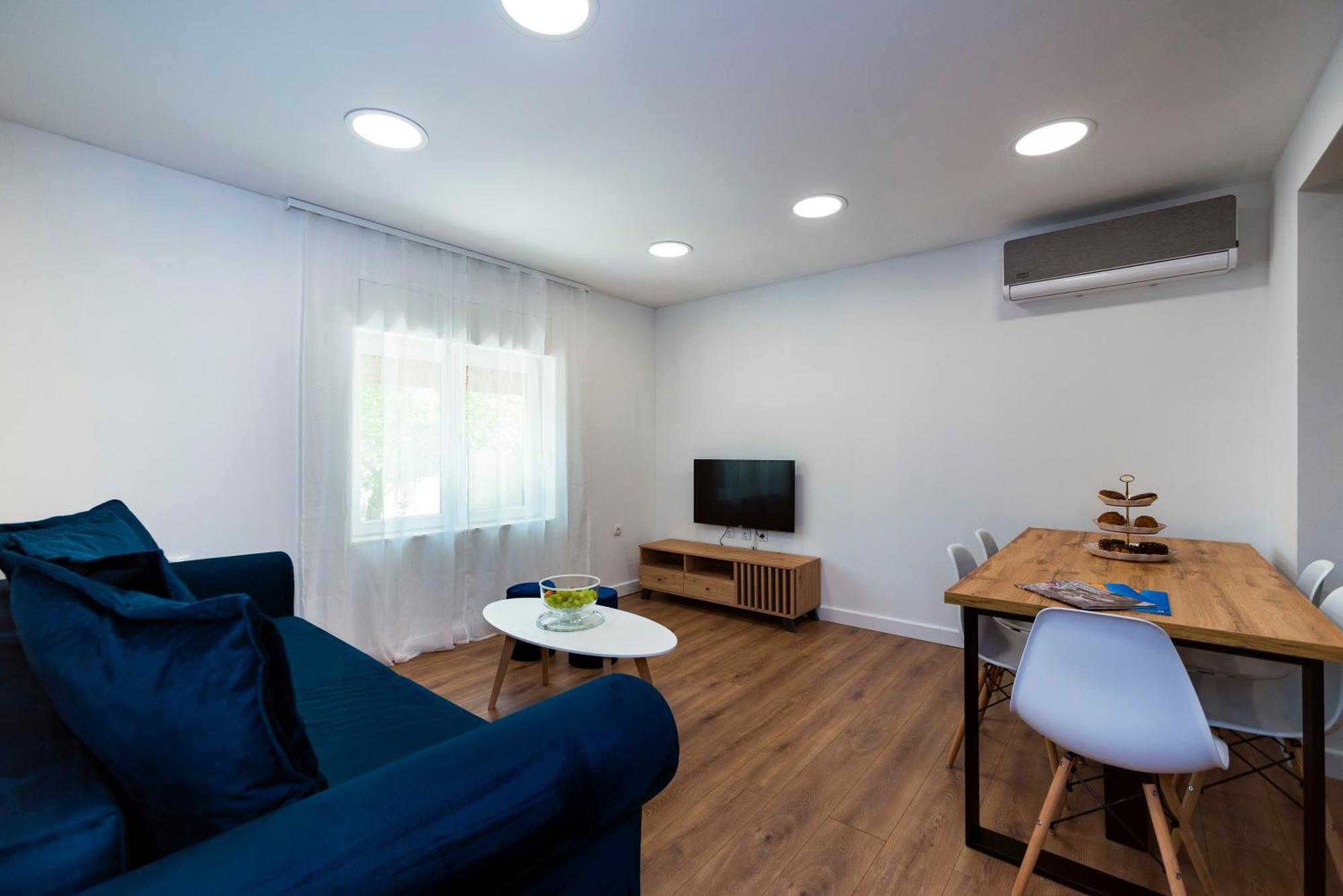 M&M Pelivan Apartments Solin Eksteriør bilde