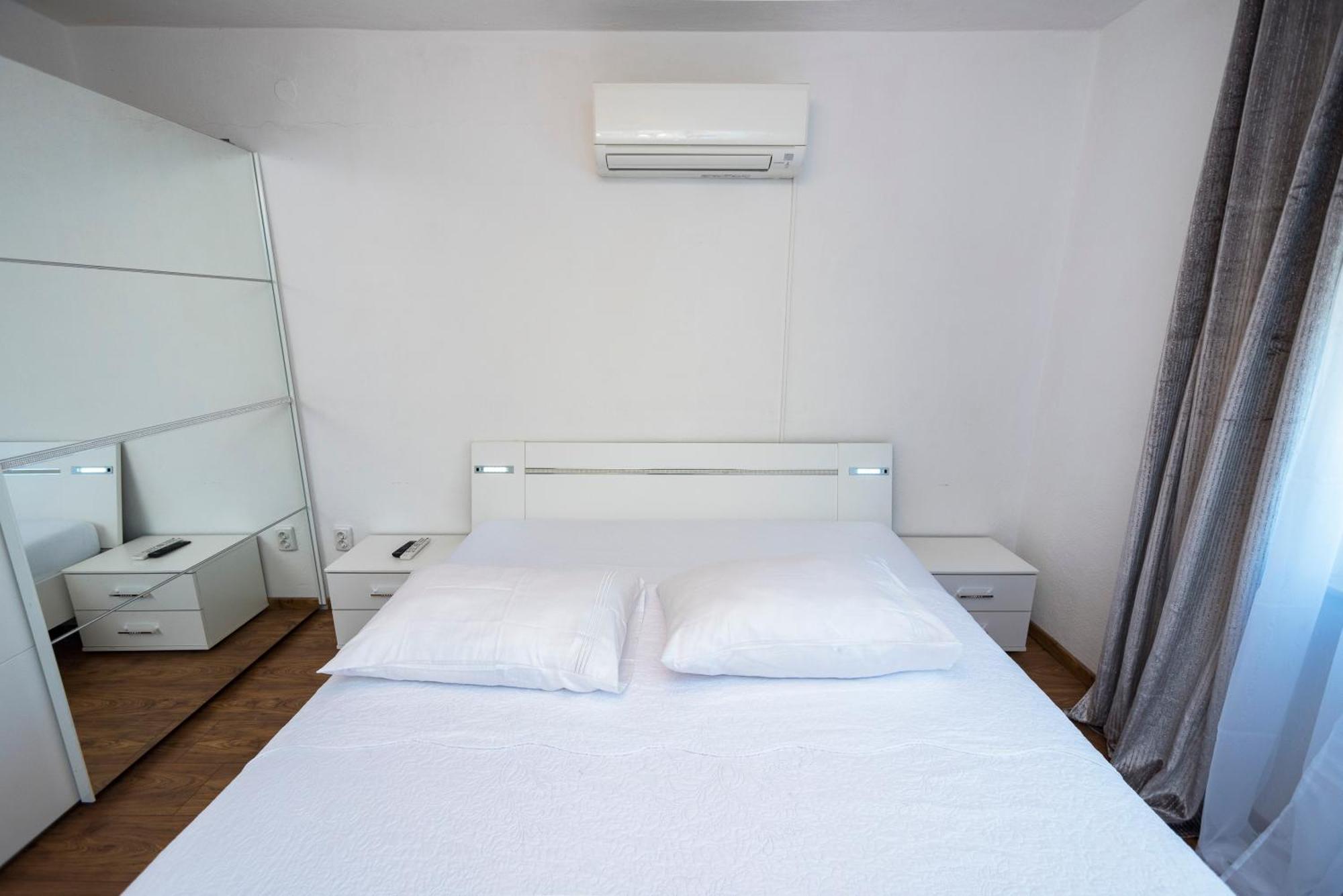 M&M Pelivan Apartments Solin Eksteriør bilde