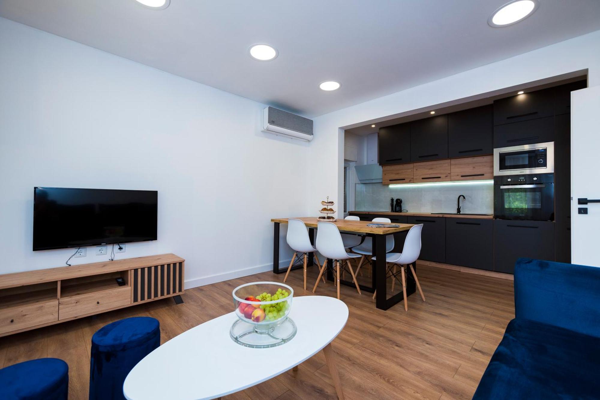 M&M Pelivan Apartments Solin Eksteriør bilde